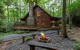 Creekside Bunkhouse